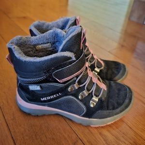 Girls Merrell hiking boot